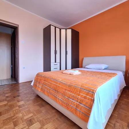 Sandra Apartment *